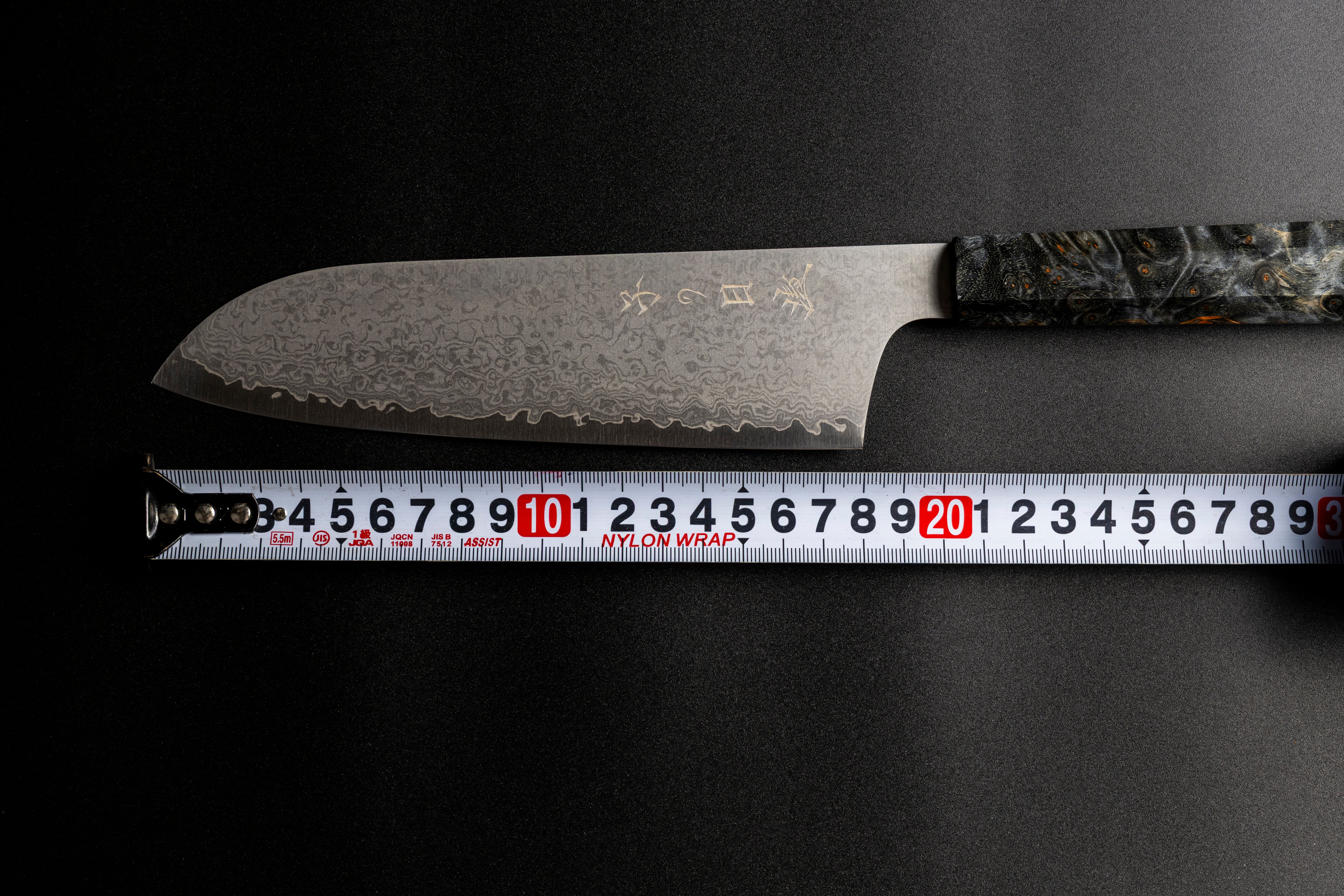 Omoi Santoku 180mm (With Knife Sharpener)