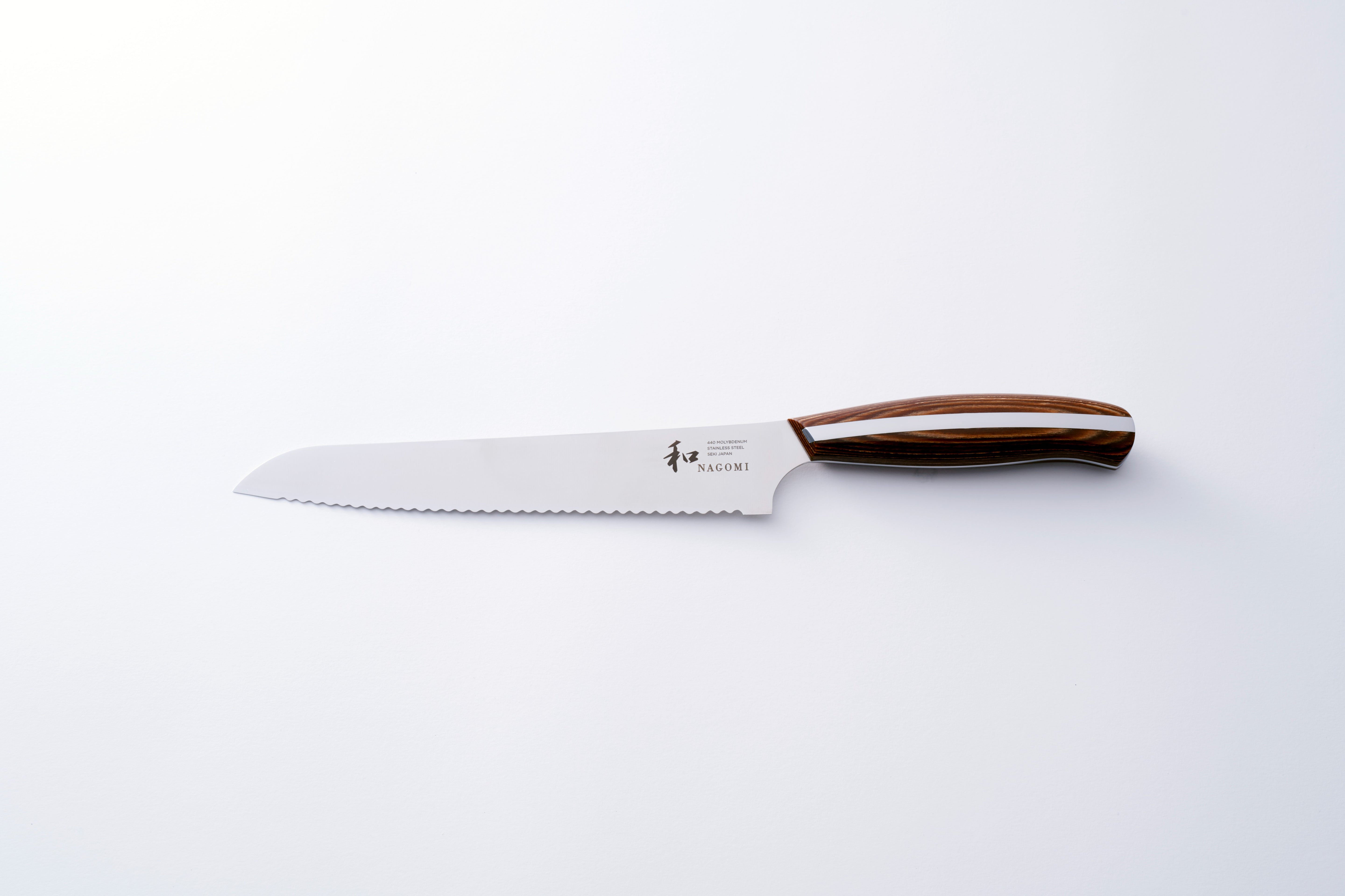 NAGOMI Bread Knife