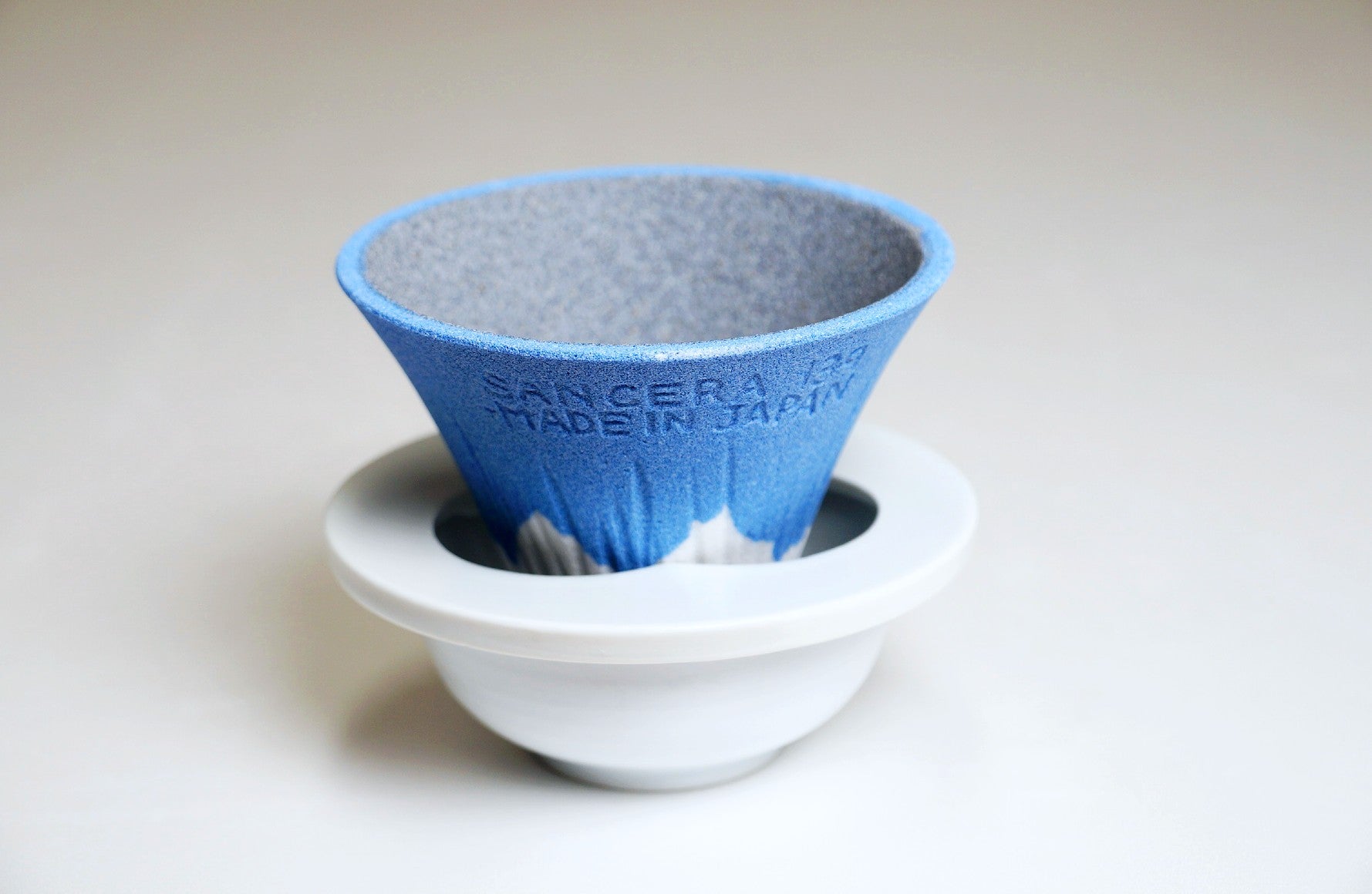 Ceramic coffee filter COFIL Mt. fuji with a porcelain filter and a saucer