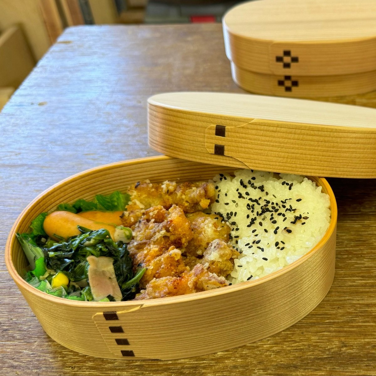 MOCKATS bento box with food inside