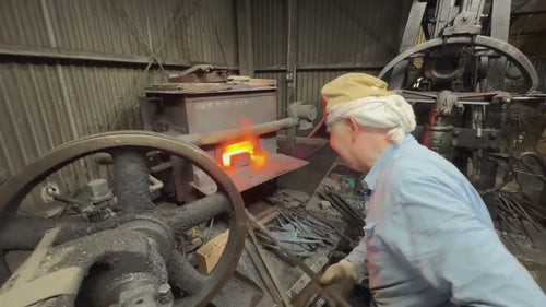 Nakamura Hamono master artisan making a blade in the workshop and packaging it